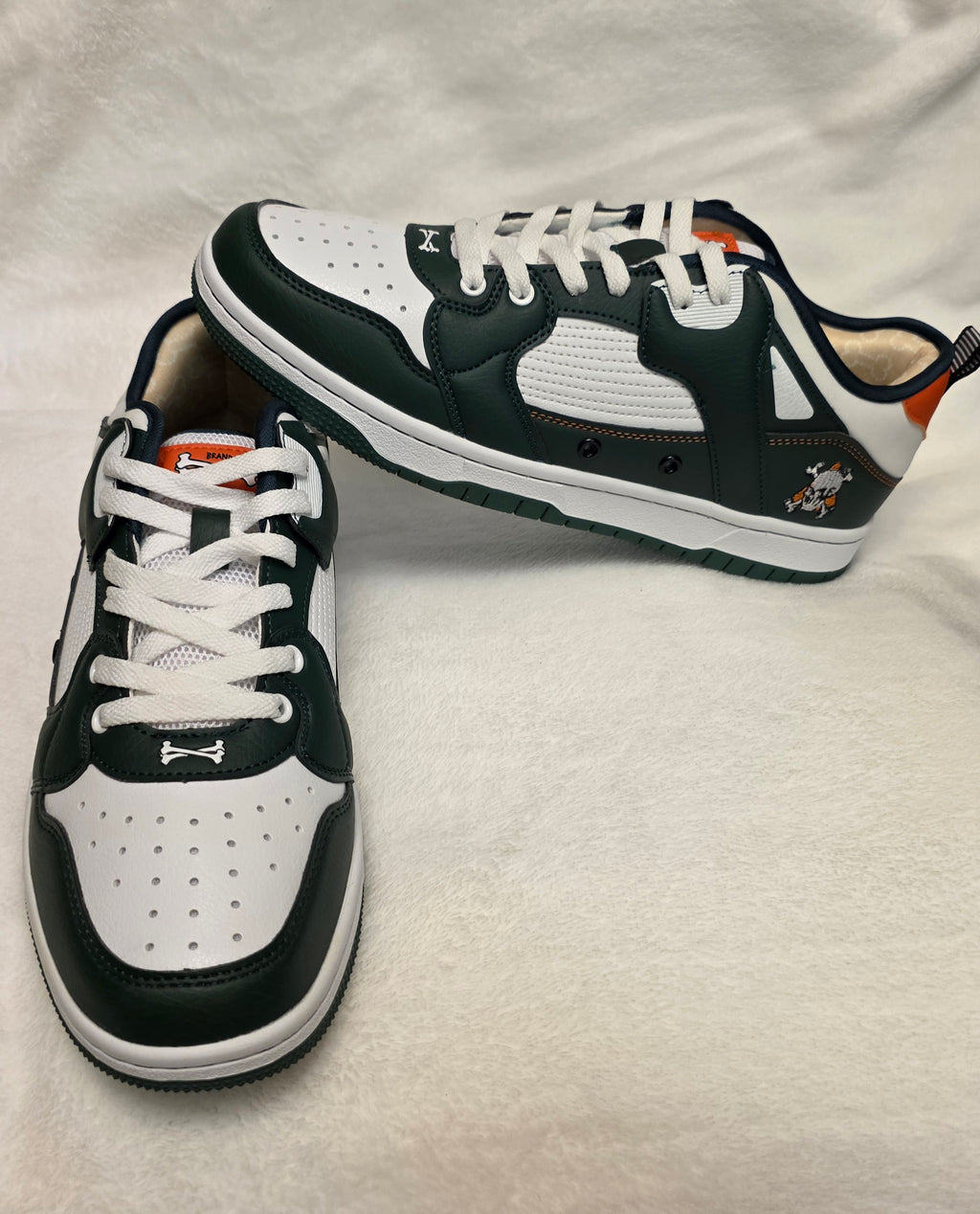 Brand X Tomestone Jokers black white orange sneakers