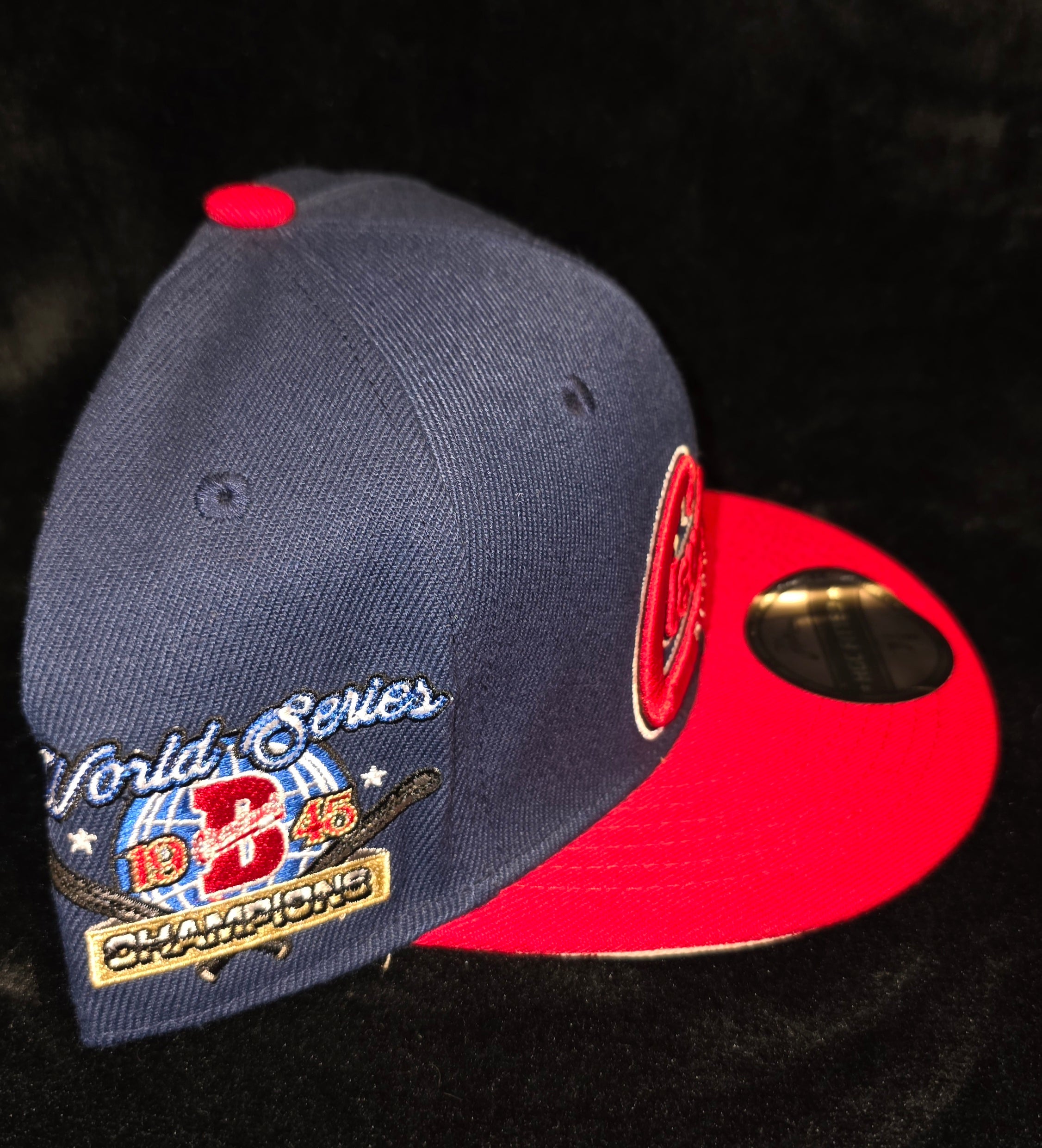 Cleveland Cuckeyes Vintage Fitted Hat – Navy & Red