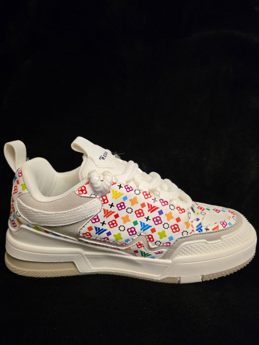 Watson White Monogram K-Flip Sneaker – Size 6Y / 7.5W