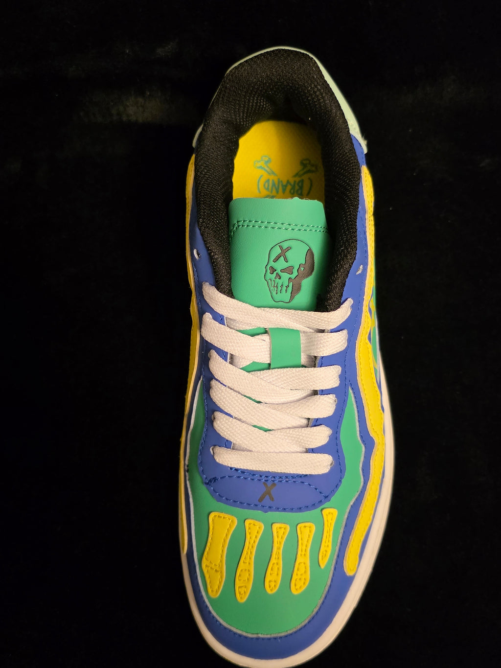 Watson Tropics Men's Sneakers - top view with skull logo