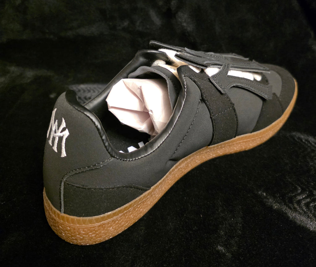 Watson Lifestyle 01 Blackout Men's Sneakers - back view with NY logo